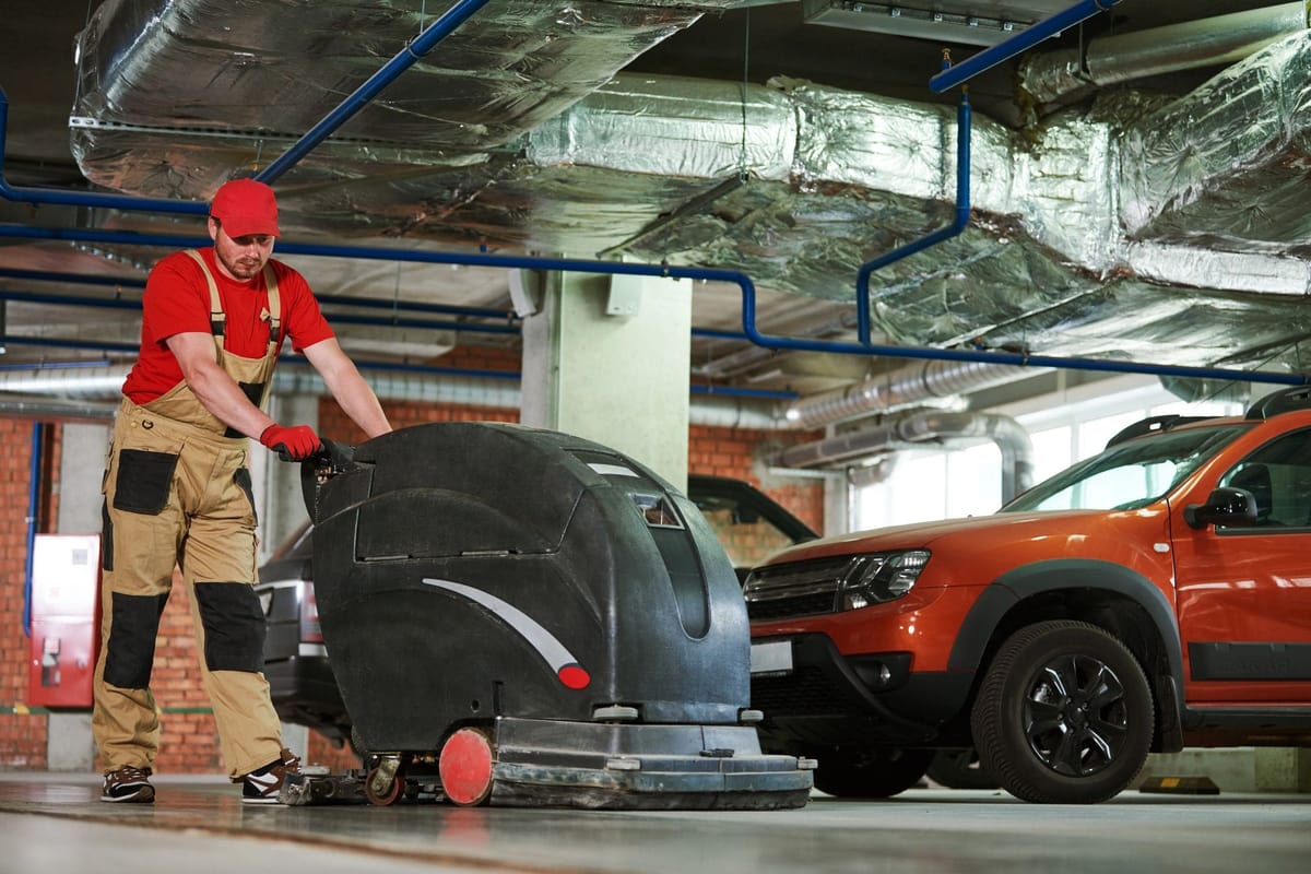Professionelle Reinigung einer Tiefgarage in Gräfelfing